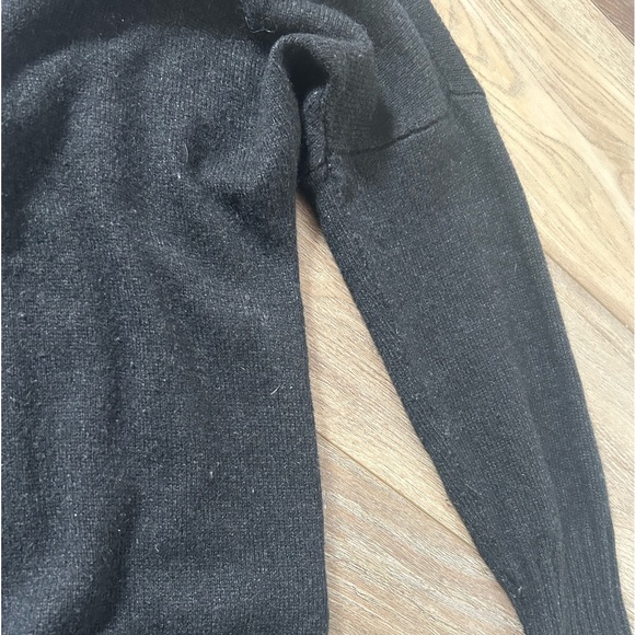 ARITZIA Azure Skies Grey Cardigan Size L - Picture 7 of 9